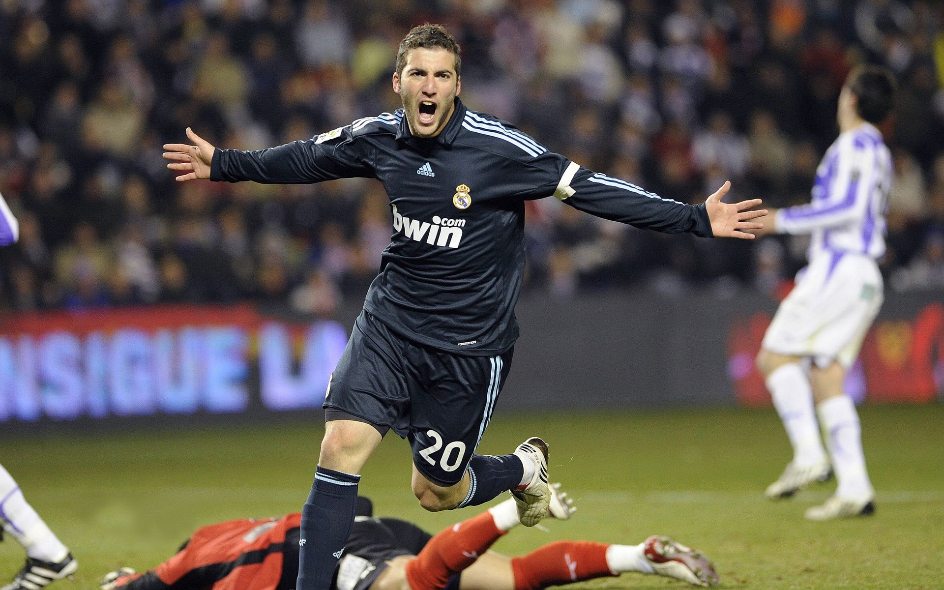 九游体育下载穆古鲁扎赛事官方发布突破纪录新规,掘金争议不断!