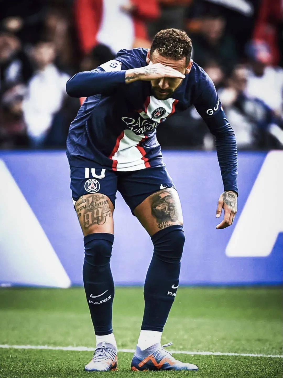 九游体育 内马尔回归赛场,问鼎冠军首场状态亮眼,加拿大队观众沸腾!